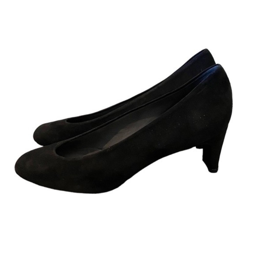 Stuart Weitzman Suede Pump Low Heel 10